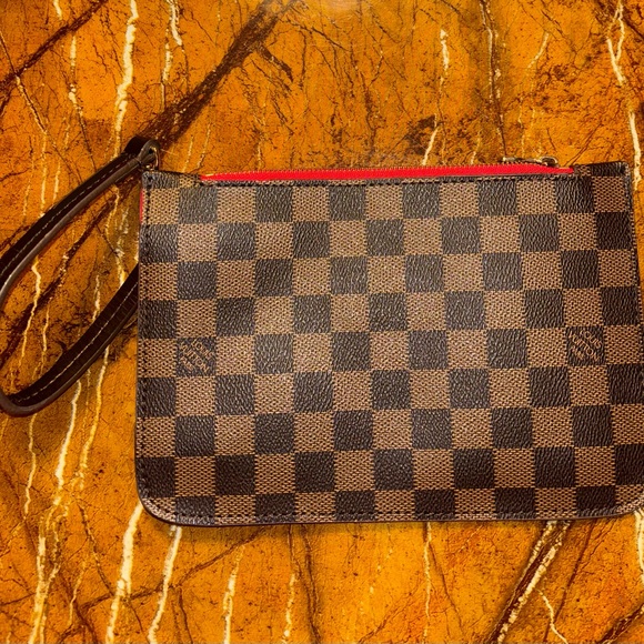 Louis Vuitton Brown Checkered Wristlet with Red Interior - Picture 4 of 10